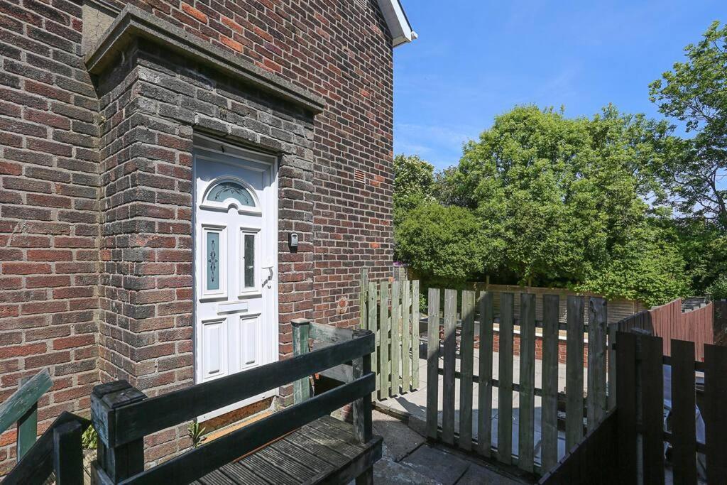 2 Bedroom House In Belfast With Garden エクステリア 写真